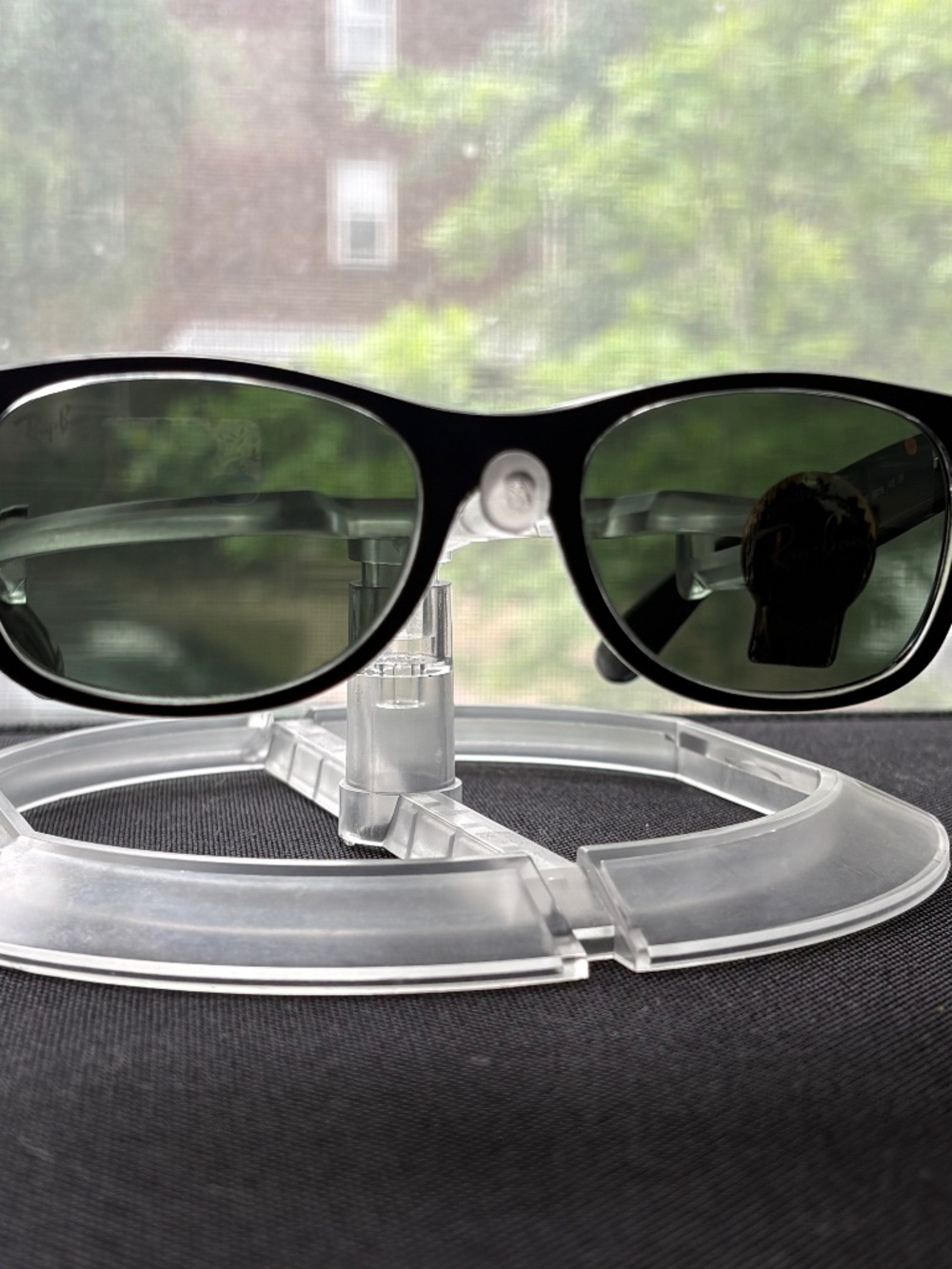 Ray-Ban New Wayfarer Classic (RB 2132)